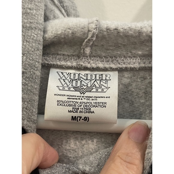 00086 Wonder Woman Hoodie | DC Comics Sweatshirt Medium Gray Pullover - Picture 4 of 9